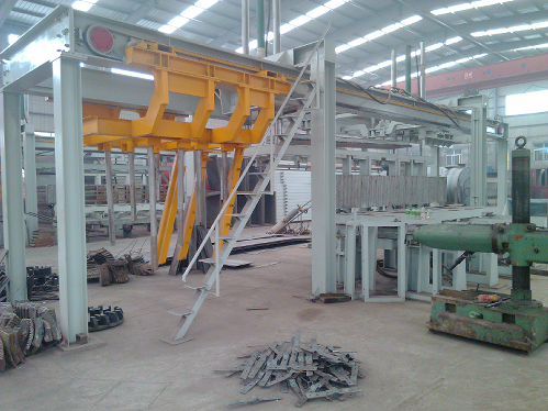 加氣混凝土設(shè)備之切割機現(xiàn)場制作